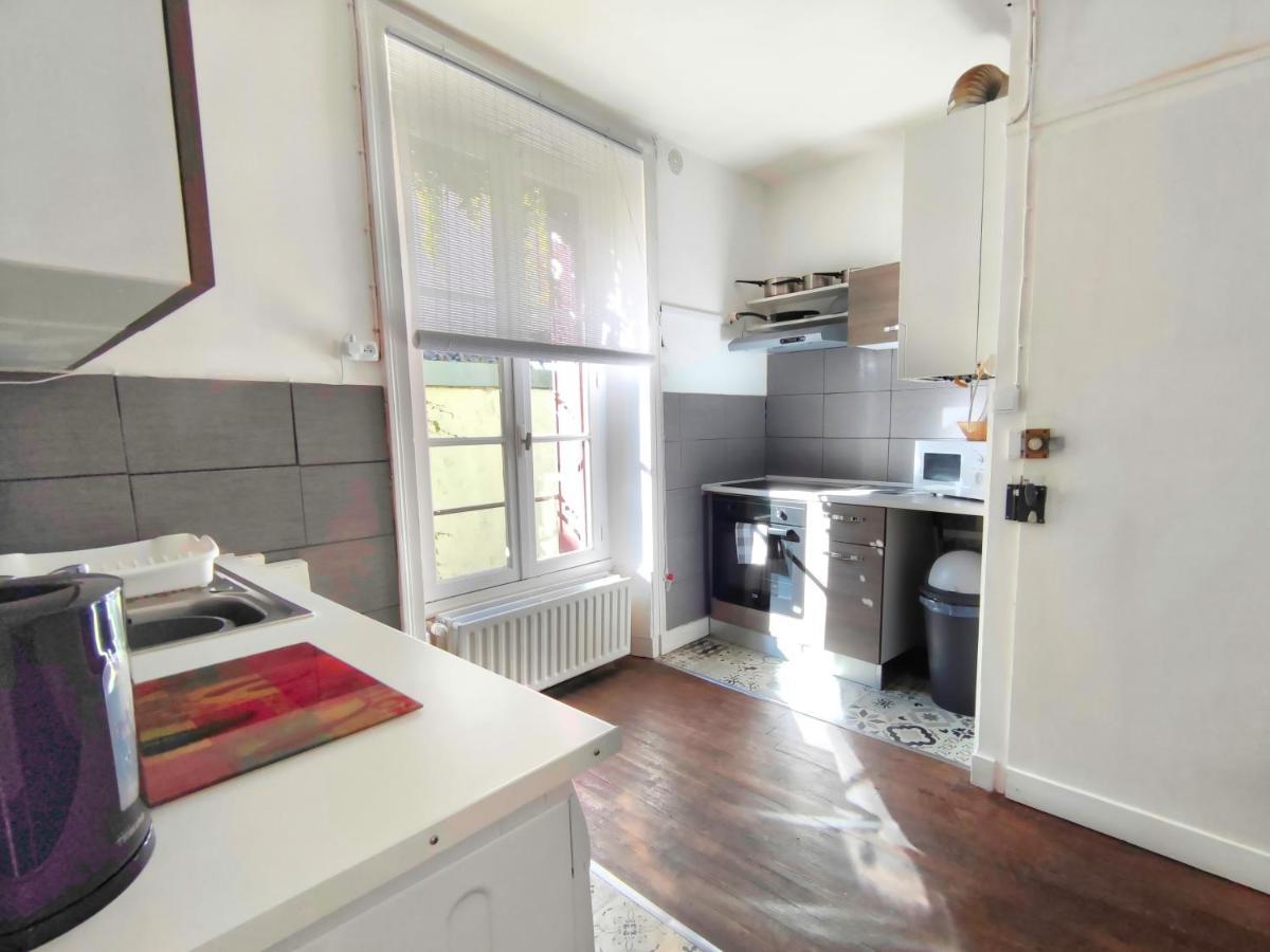 Number 22 - Le Dorat - Apartment One With Garden & Free Parking Eksteriør billede